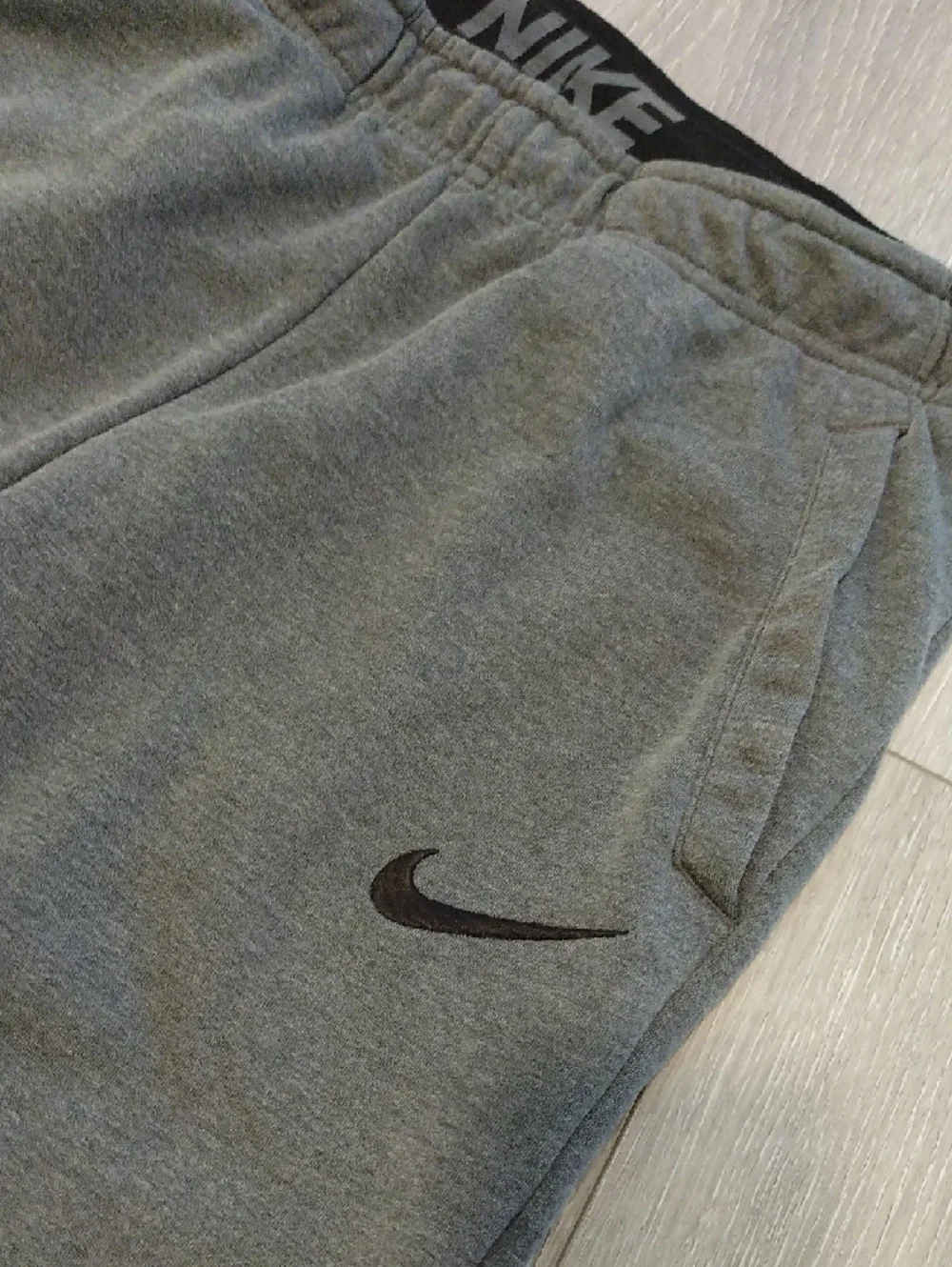 Nike Gray Jogger Sweatpants - Picture 3 of 11